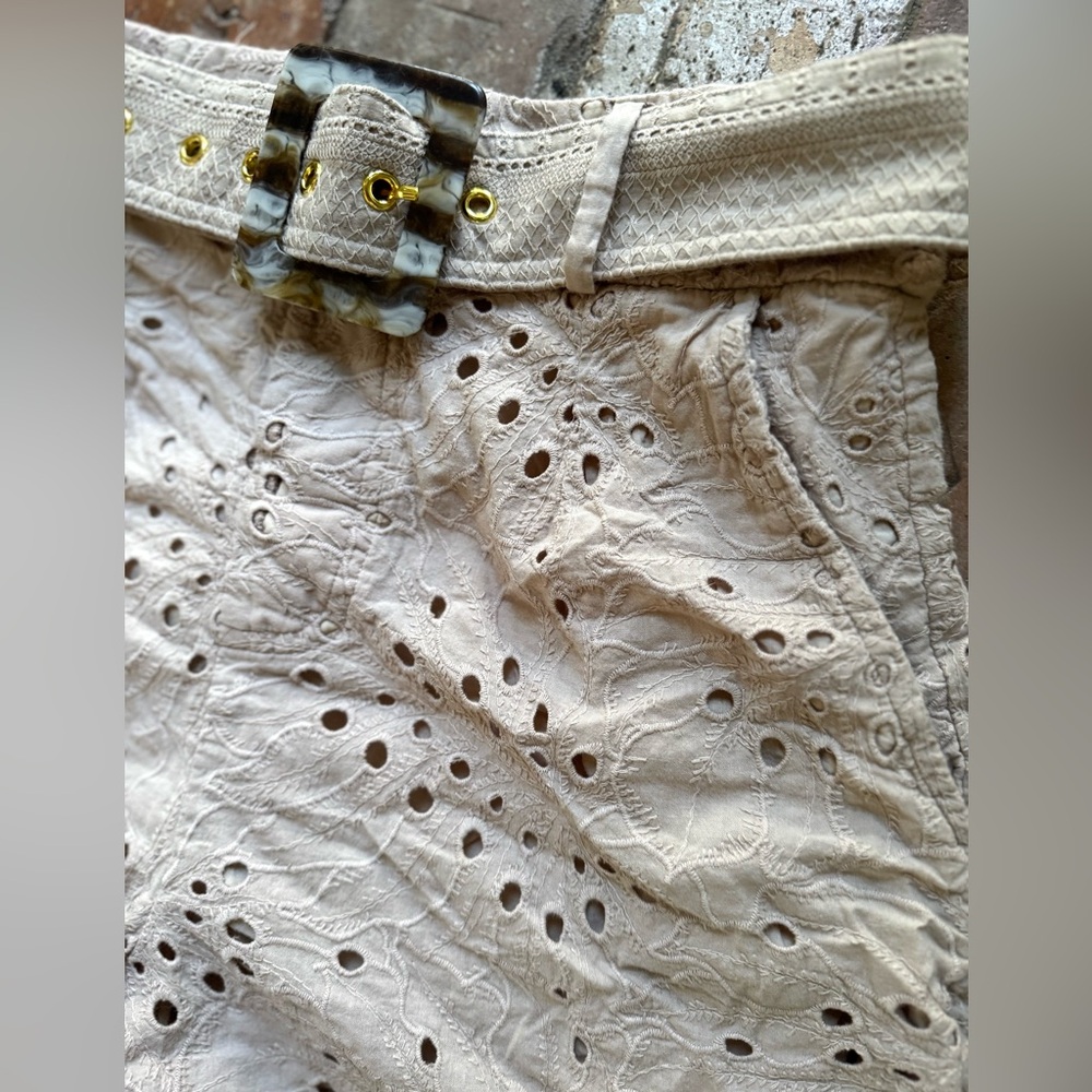 AQUABLU Carrington Eyelett Shorts High Waisted - Picture 5 of 8